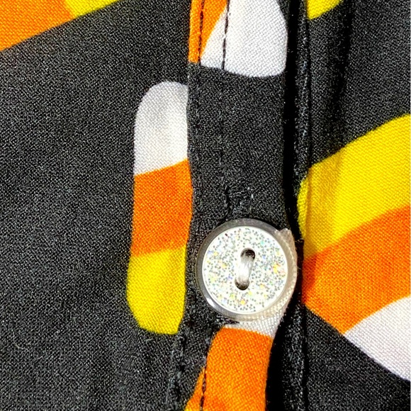 Grumpy & Gorgeous - BITE ME Candy Corn Short Bottom Onesie w/ Butt Flap 🍭🎃 - Picture 7 of 14